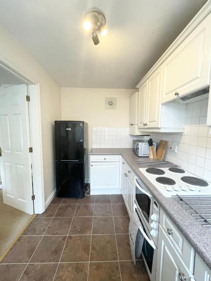 Best Price - Amazing 2 Bed 2 Bath - 4 Singles Or Super King Beds, 10 Min Walk To City Centre, 5 Minute Walk To Mayflower Theatre, Smart Tv, Ensuite, Balcony, Free Parking Southampton Eksteriør bilde